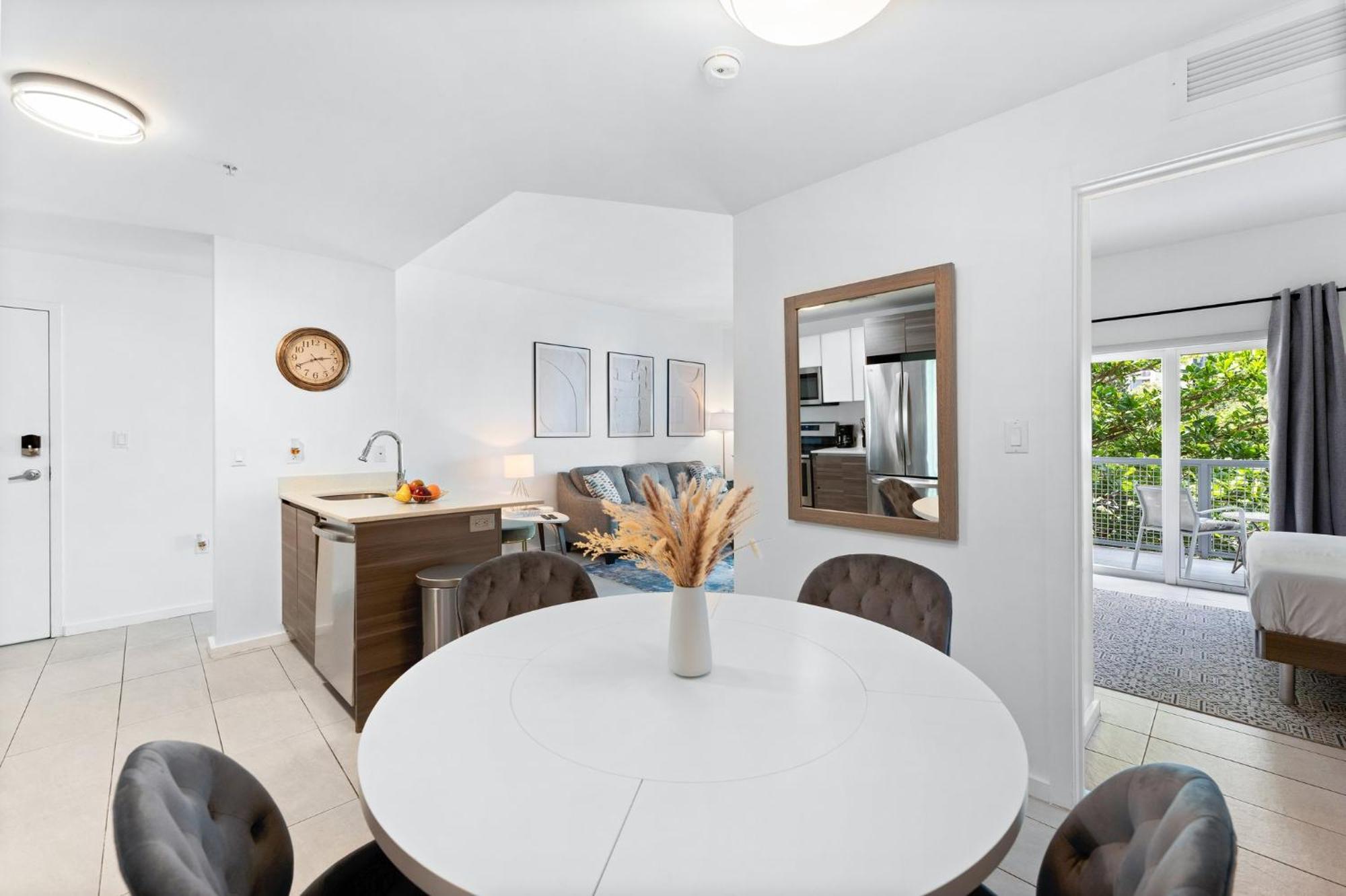 Modern Apartment In Edgewater マイアミ 部屋 写真